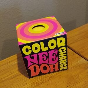 NeeDoh Color Change Groovy Glob Ball Yellow New